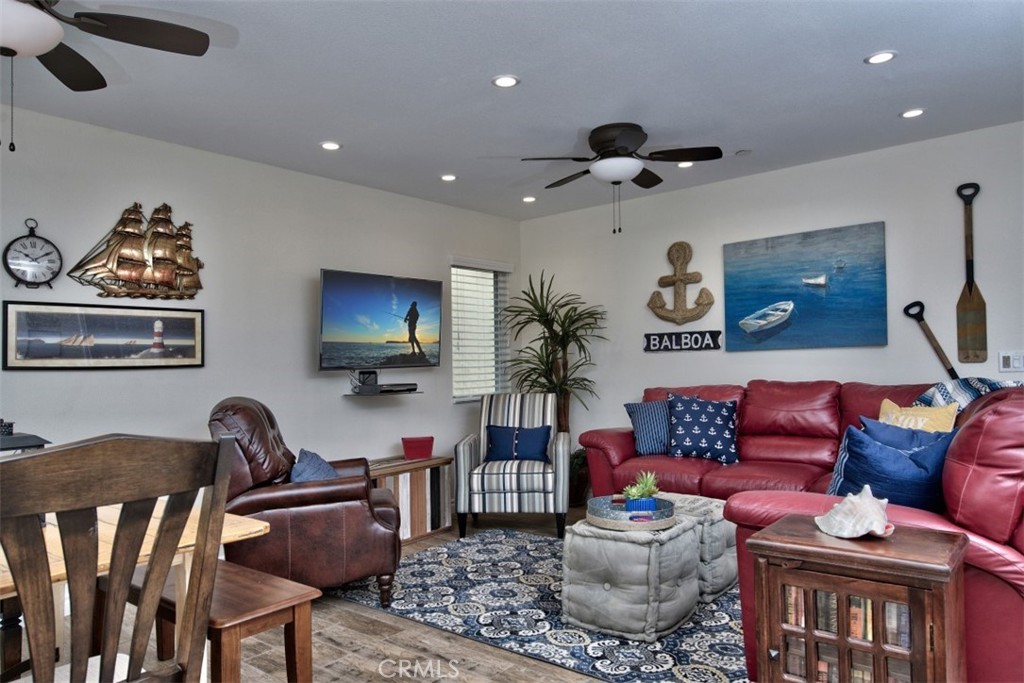 1509 E BALBOA Boulevard A, Newport Beach CA 92661 - photo 10