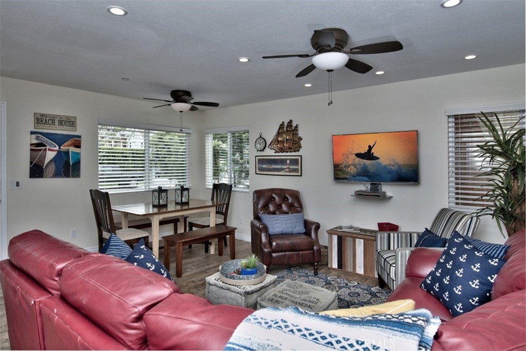 1509 E BALBOA Boulevard A, Newport Beach CA 92661 - photo 12