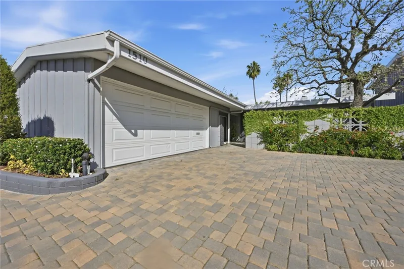 1510 Westcliff Drive 1, Newport Beach, CA 92660