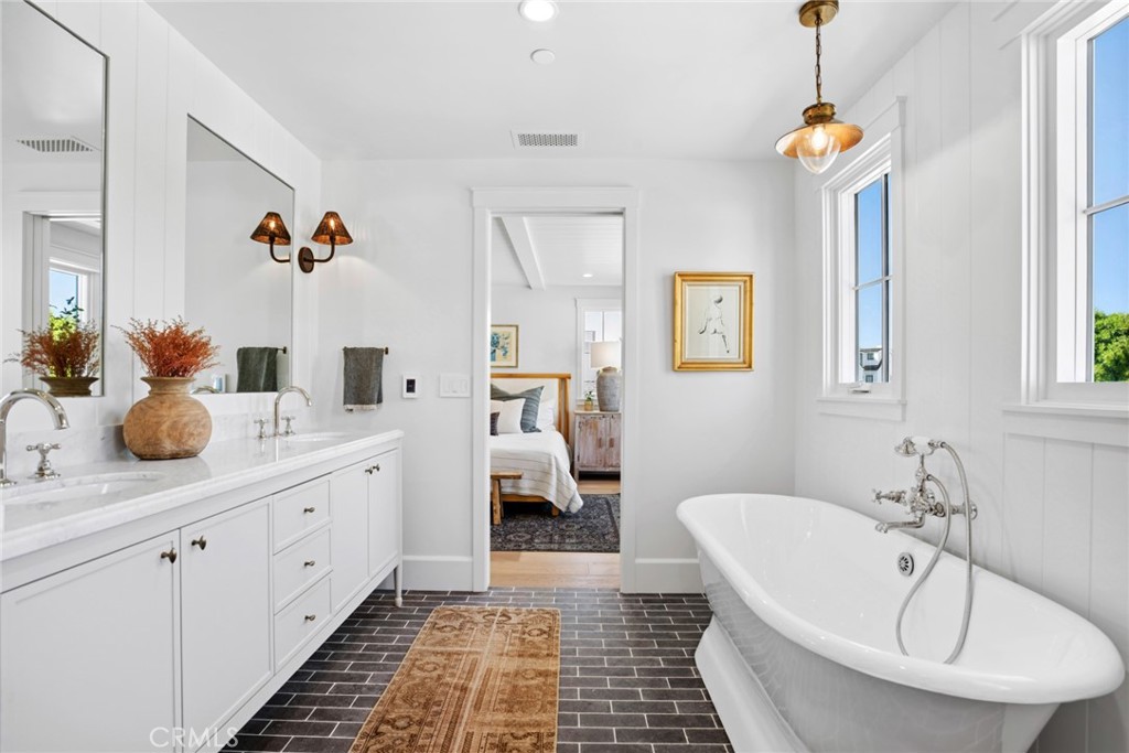1517 Miramar Drive, Newport Beach CA 92661 - photo 24