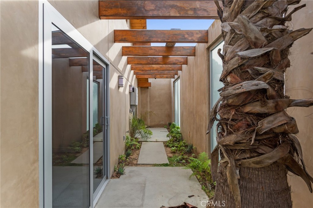 1518 Anita Lane, Newport Beach CA 92660 - photo 19