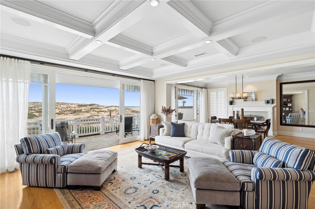 1550 E Oceanfront, Newport Beach CA 92661 - photo 4