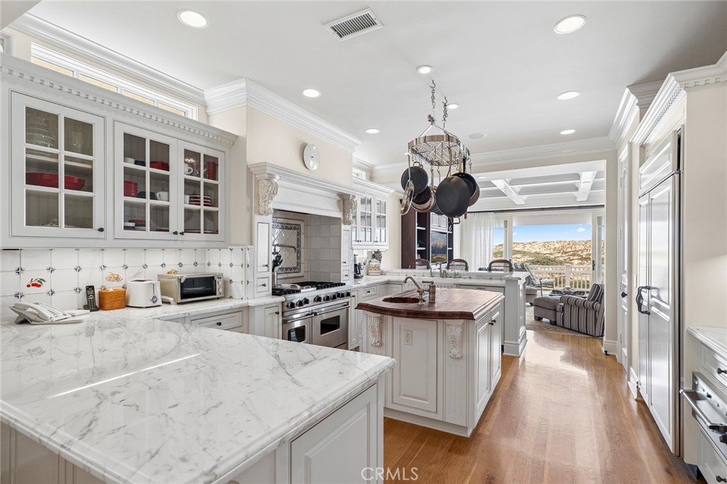 1550 E Oceanfront, Newport Beach CA 92661 - photo 13