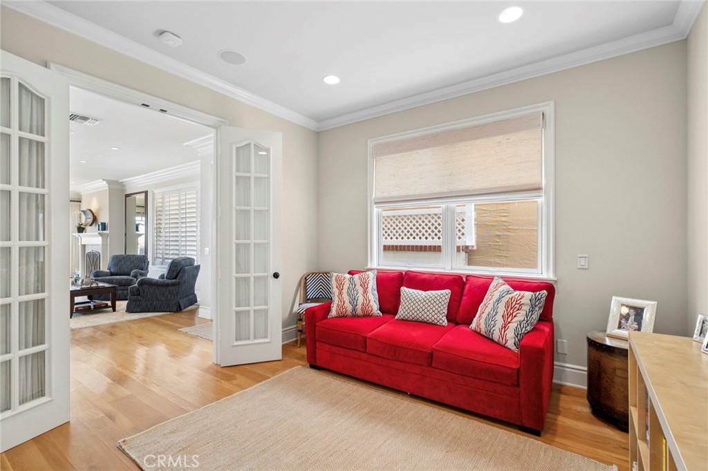 1550 E Oceanfront, Newport Beach CA 92661 - photo 26