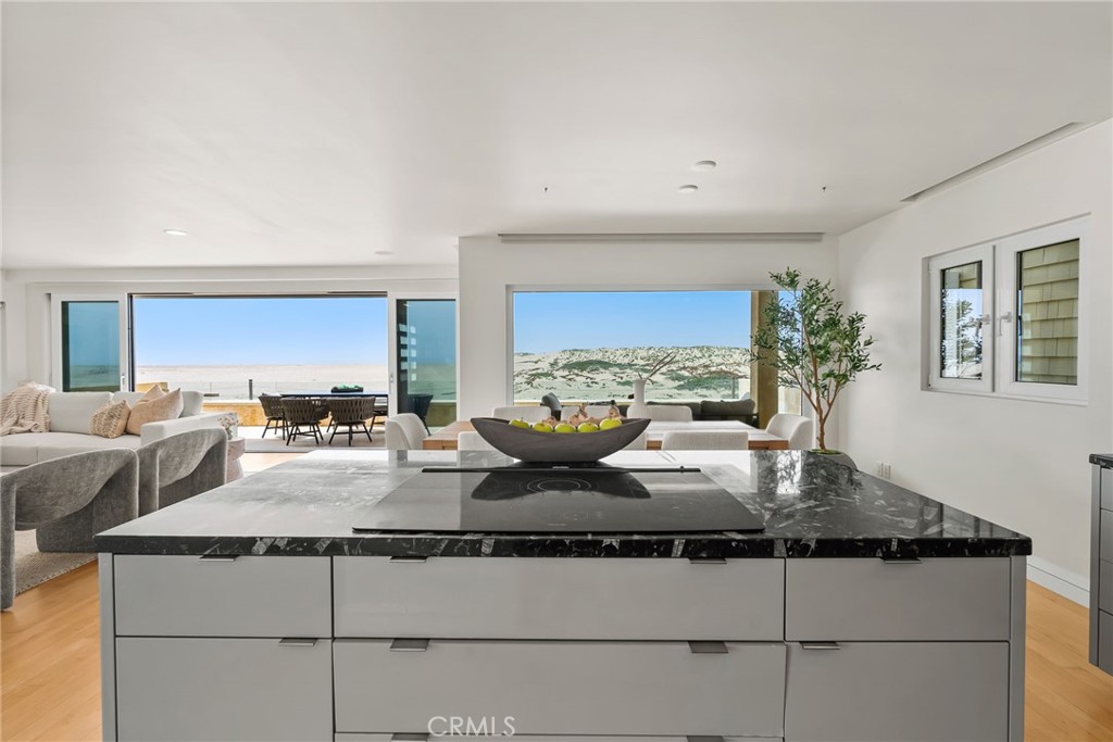 1554 E Oceanfront, Newport Beach CA 92661 - photo 13