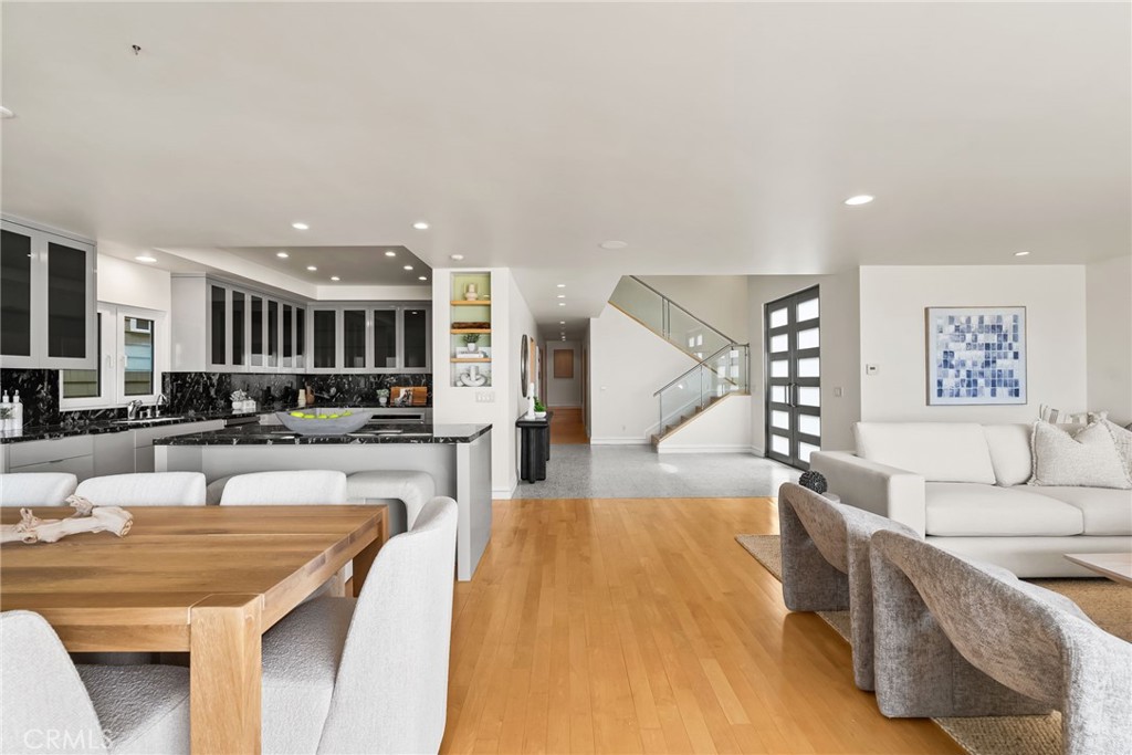 1554 E Oceanfront, Newport Beach CA 92661 - photo 5