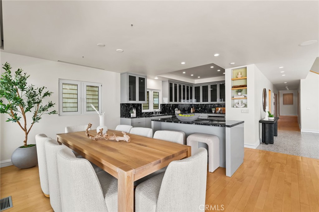 1554 E Oceanfront, Newport Beach CA 92661 - photo 7