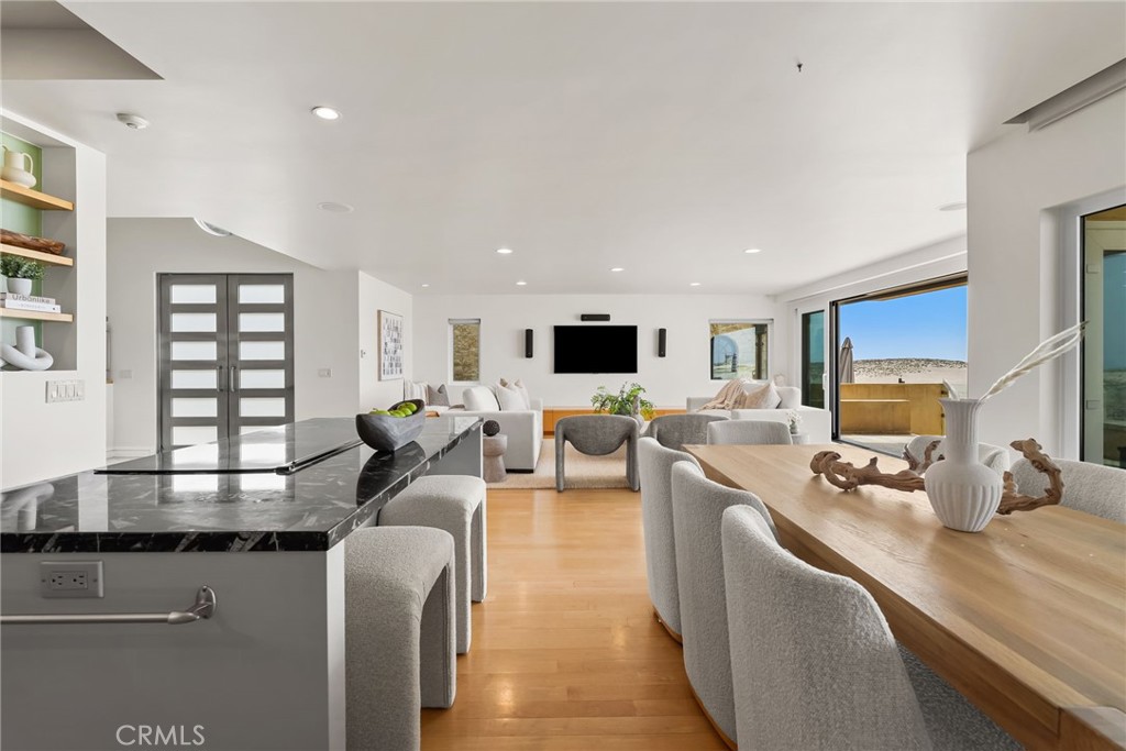 1554 E Oceanfront, Newport Beach CA 92661 - photo 11
