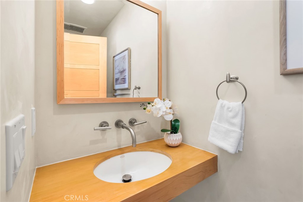 1554 E Oceanfront, Newport Beach CA 92661 - photo 18