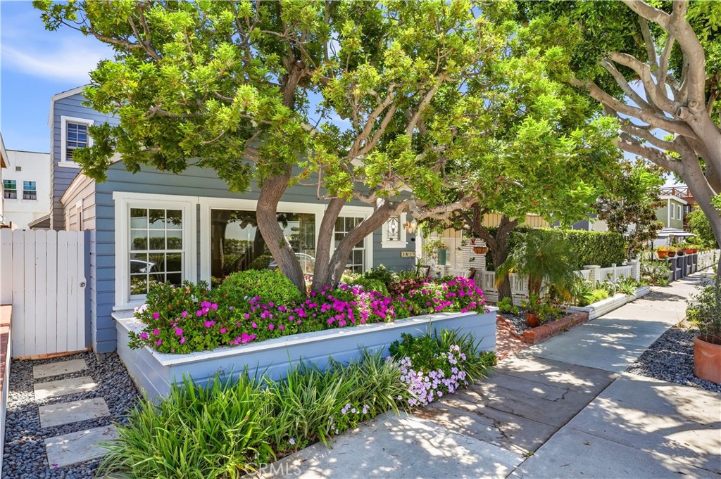 Front 3 - 1617 E Balboa Boulevard, Newport Beach CA 92661 - photo 3