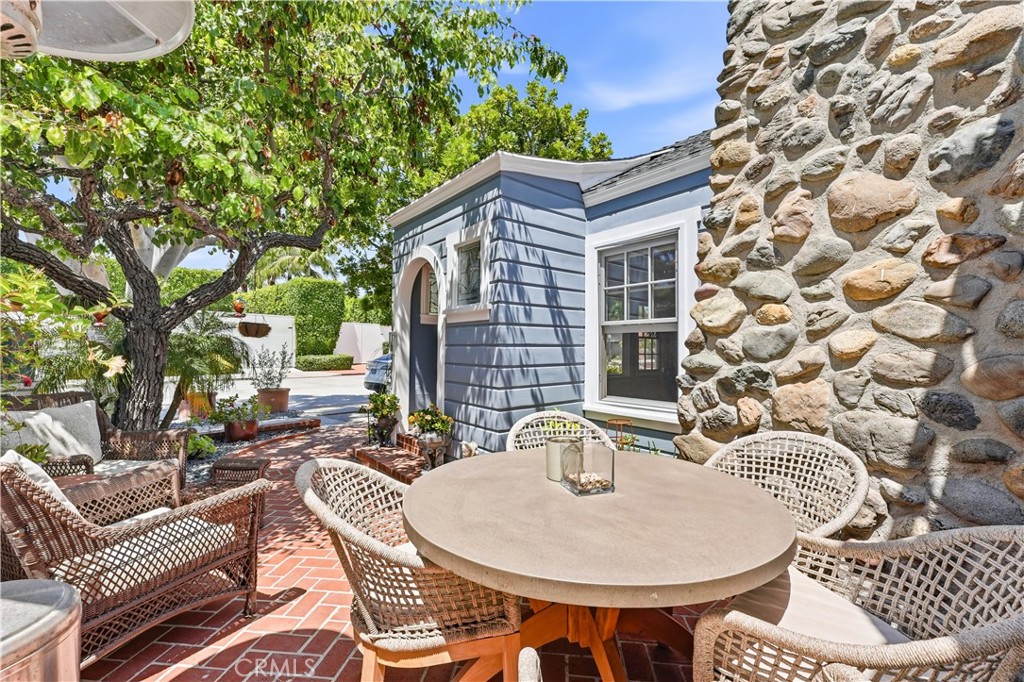 Front yard - 1617 E Balboa Boulevard, Newport Beach CA 92661 - photo 4