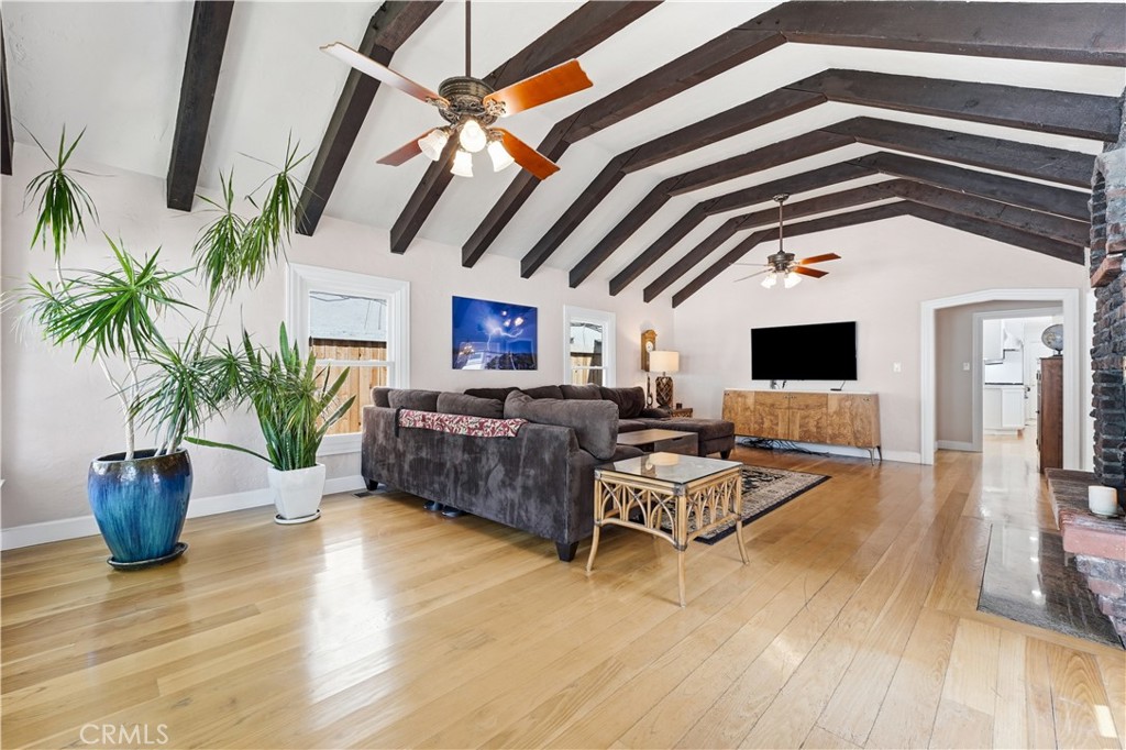 Great Room - 1617 E Balboa Boulevard, Newport Beach CA 92661 - photo 5