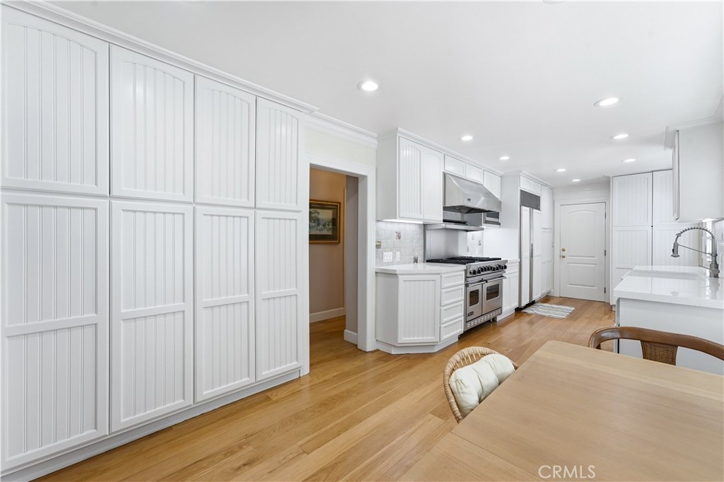Kitchen - 1617 E Balboa Boulevard, Newport Beach CA 92661 - photo 10
