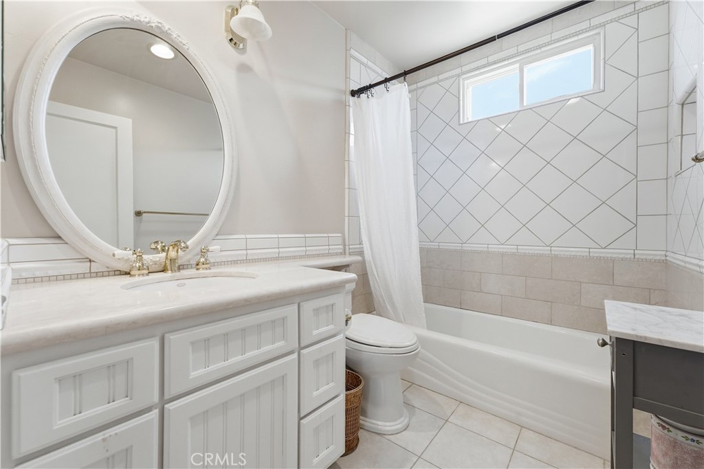 Upstairs bathroom - 1617 E Balboa Boulevard, Newport Beach CA 92661 - photo 13