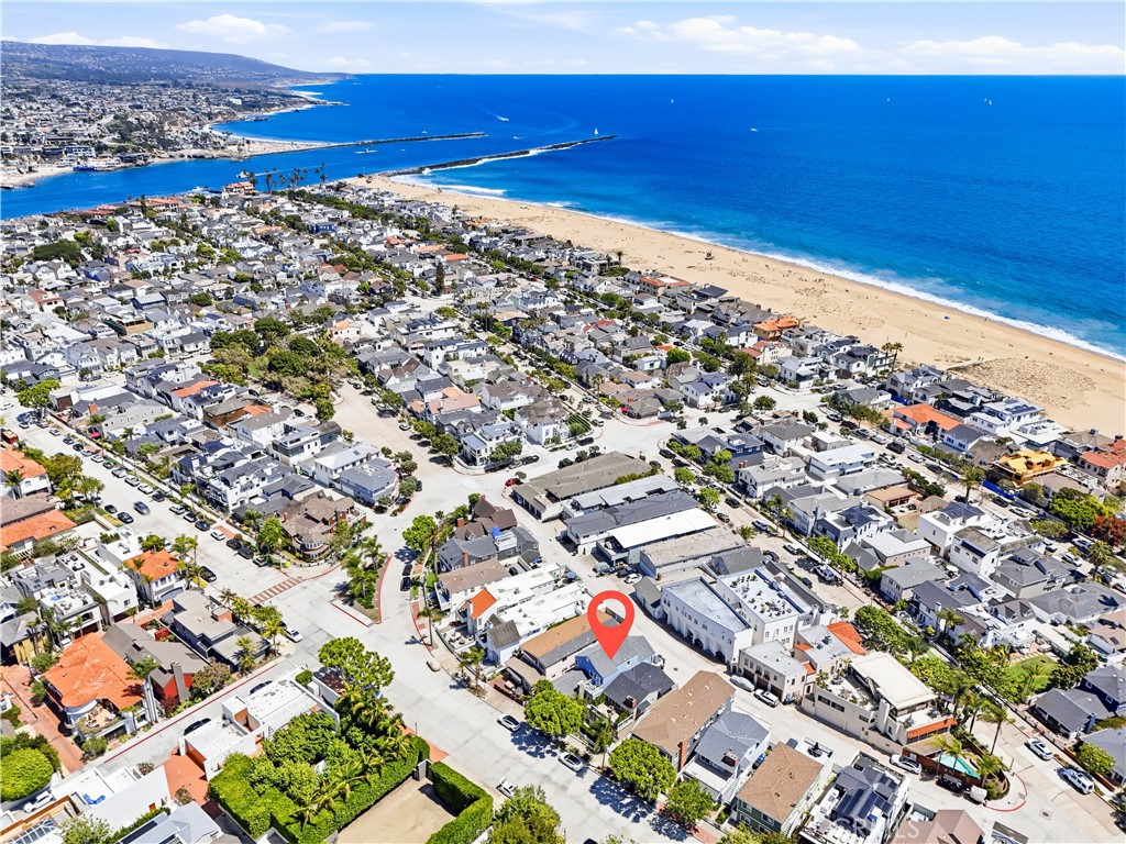 Aerial view showing beach and wedge - 1617 E Balboa Boulevard, Newport Beach CA 92661 - photo 25
