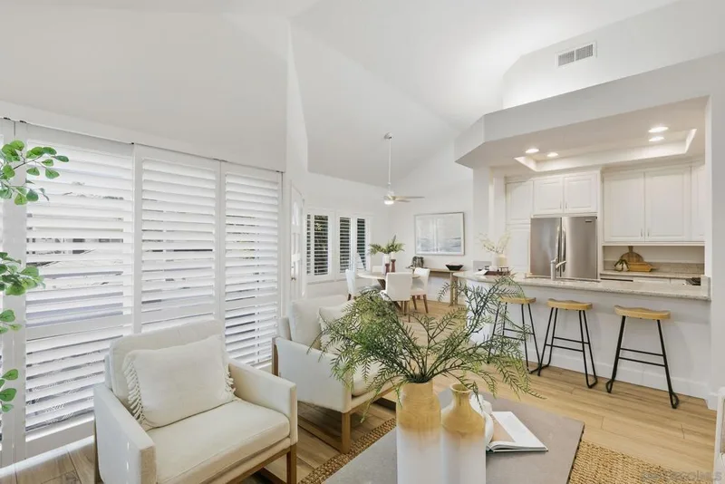 162 Woodburne, Newport Beach, CA 92660