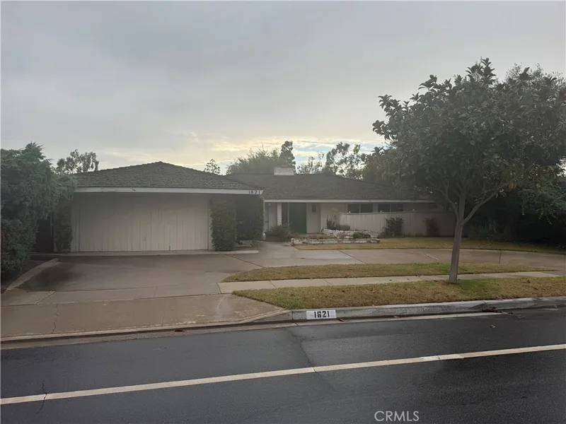 1621 Santiago Drive, Newport Beach, CA 92660