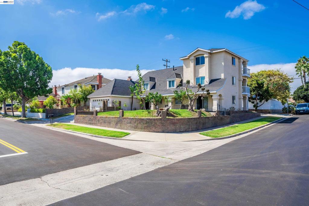 1622 Pegasus St, Newport Beach CA 92660 - photo 2