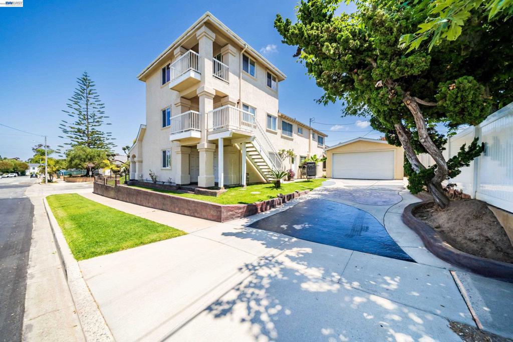 1622 Pegasus St, Newport Beach CA 92660 - photo 5