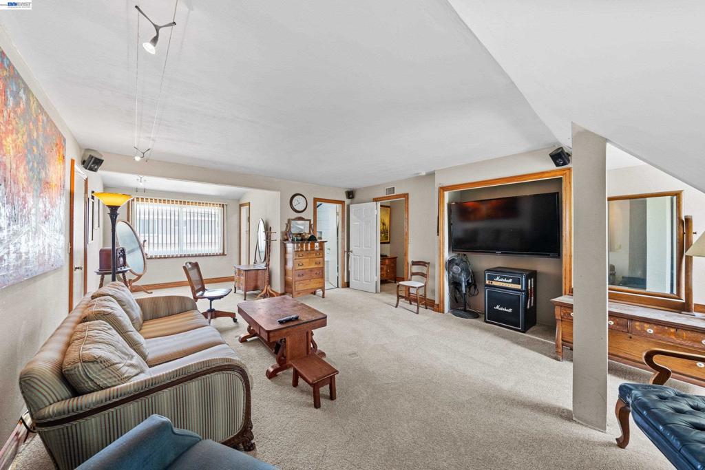 1622 Pegasus St, Newport Beach CA 92660 - photo 15