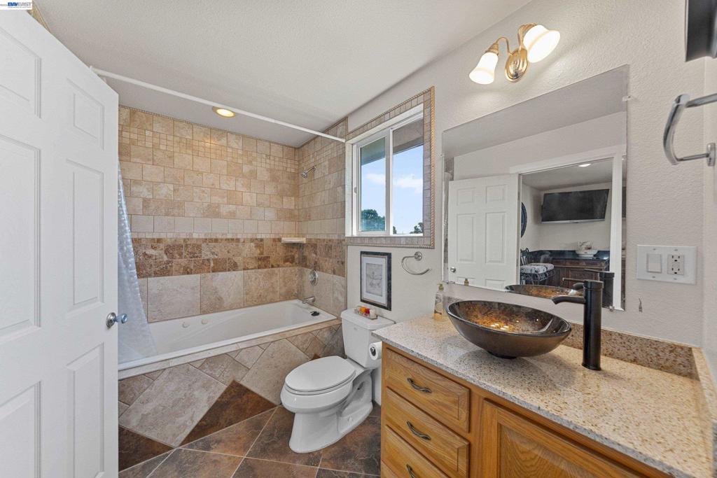 1622 Pegasus St, Newport Beach CA 92660 - photo 33