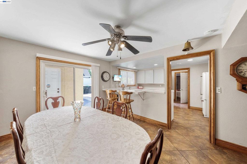 1622 Pegasus St, Newport Beach CA 92660 - photo 40
