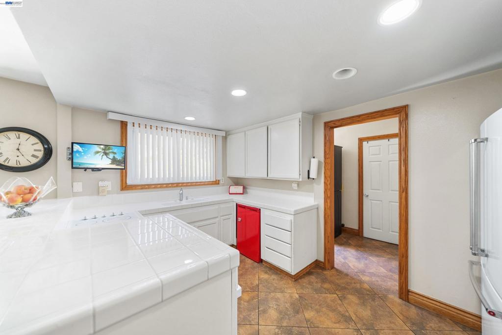 1622 Pegasus St, Newport Beach CA 92660 - photo 43