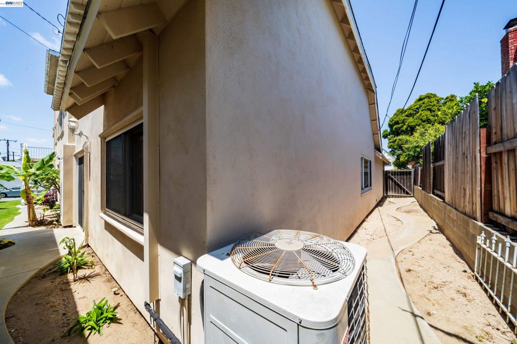 1622 Pegasus St, Newport Beach CA 92660 - photo 74