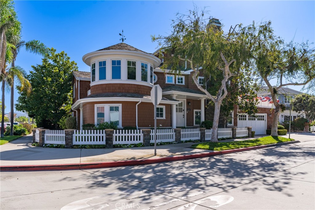 1701 E Balboa, Newport Beach CA 92661 - photo 2
