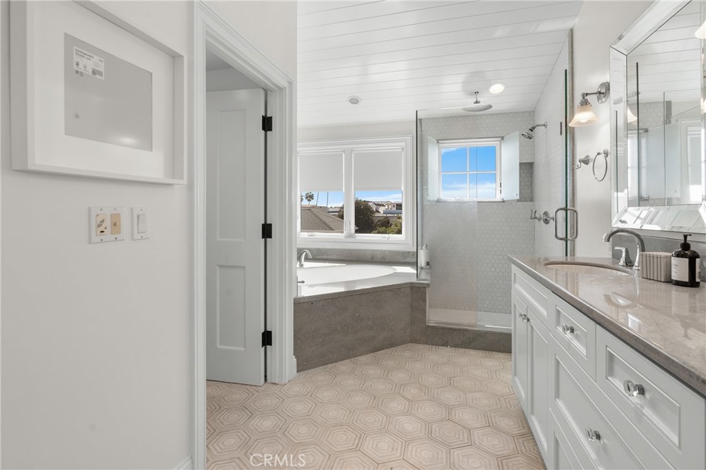1701 E Balboa, Newport Beach CA 92661 - photo 19
