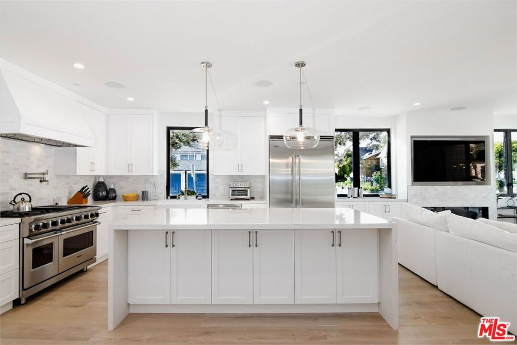 1703 Plaza Del Sur, Newport Beach CA 92661 - photo 8