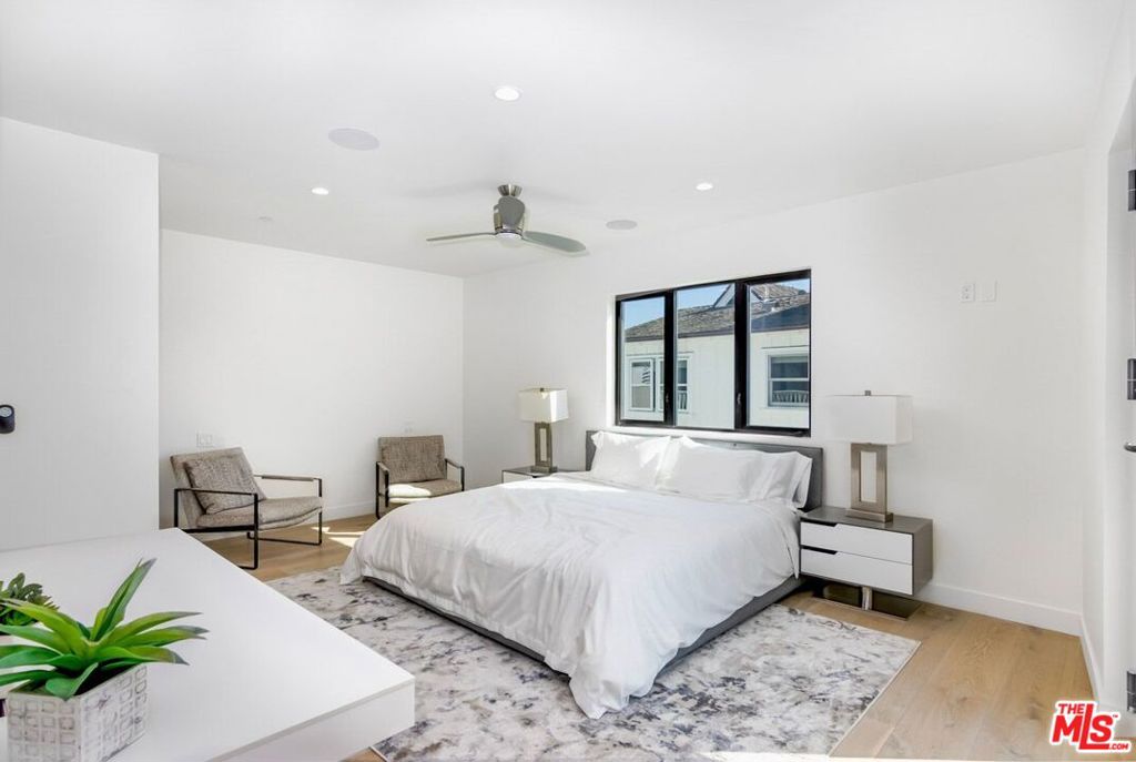 1703 Plaza Del Sur, Newport Beach CA 92661 - photo 19