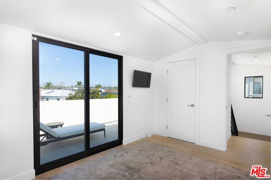 1703 Plaza Del Sur, Newport Beach CA 92661 - photo 24