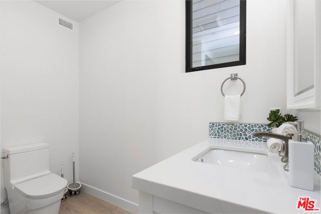 1703 Plaza Del Sur, Newport Beach CA 92661 - photo 26
