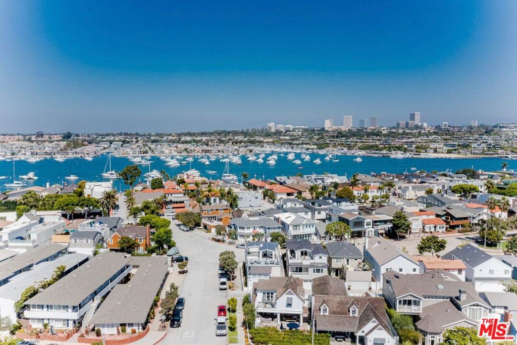 1703 Plaza Del Sur, Newport Beach CA 92661 - photo 32