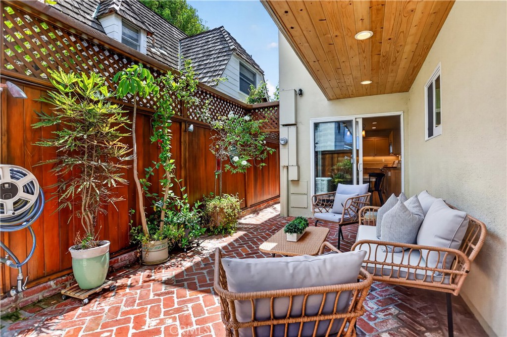 Perfect for entertaining or simply relaxing - 1706 E Ocean Boulevard, Newport Beach CA 92661 - photo 39