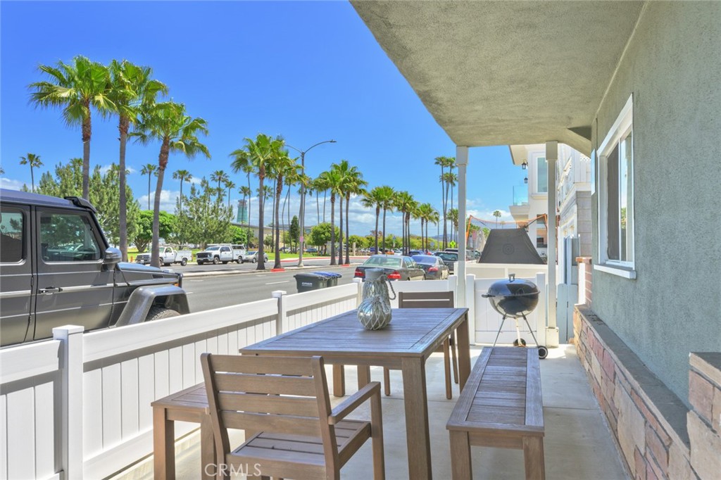 Lower unit patio Unit #1 - 1733 W Balboa Boulevard, Newport Beach CA 92663 - photo 3