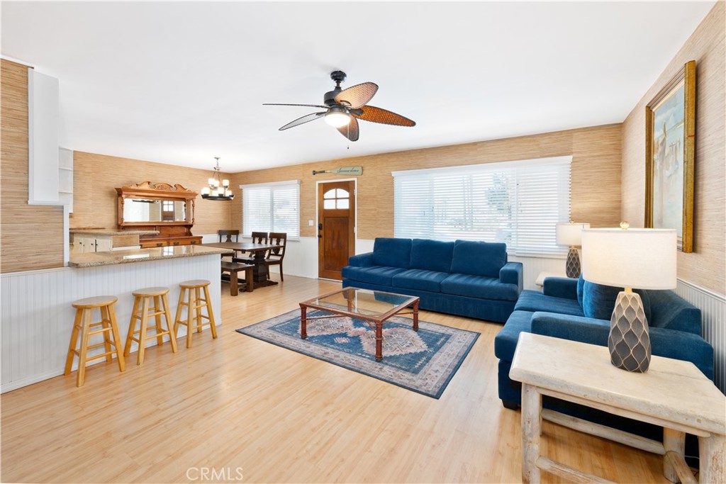 Lower Unit Vacation Rental - 1733 W Balboa Boulevard, Newport Beach CA 92663 - photo 4