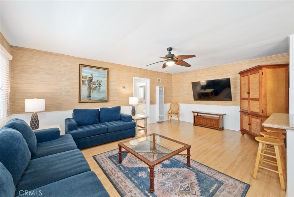 Lower Unit Vacation Rental - 1733 W Balboa Boulevard, Newport Beach CA 92663 - photo 5