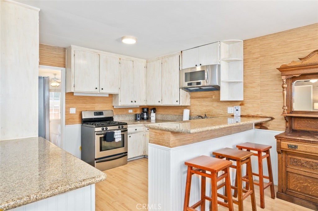 Lower Unit Vacation Rental - 1733 W Balboa Boulevard, Newport Beach CA 92663 - photo 6