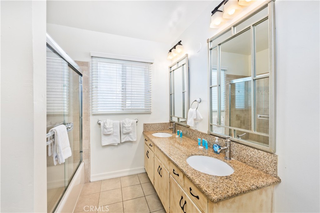 Lower Unit Vacation Rental - 1733 W Balboa Boulevard, Newport Beach CA 92663 - photo 10