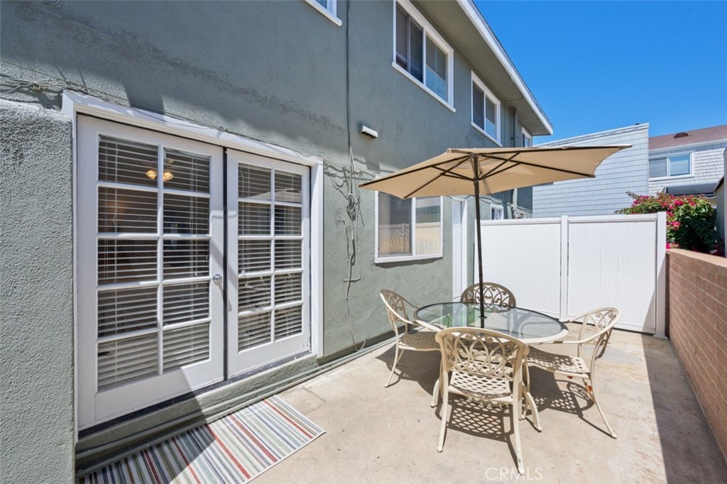 Lower Unit Vacation Rental - 1733 W Balboa Boulevard, Newport Beach CA 92663 - photo 15