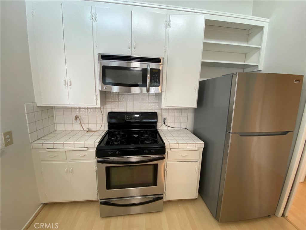 Unit #2 end unit/left - 1733 W Balboa Boulevard, Newport Beach CA 92663 - photo 20