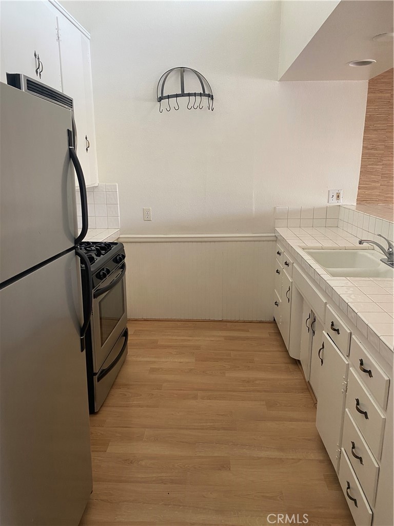 Unit #3 (middle unit) - 1733 W Balboa Boulevard, Newport Beach CA 92663 - photo 29