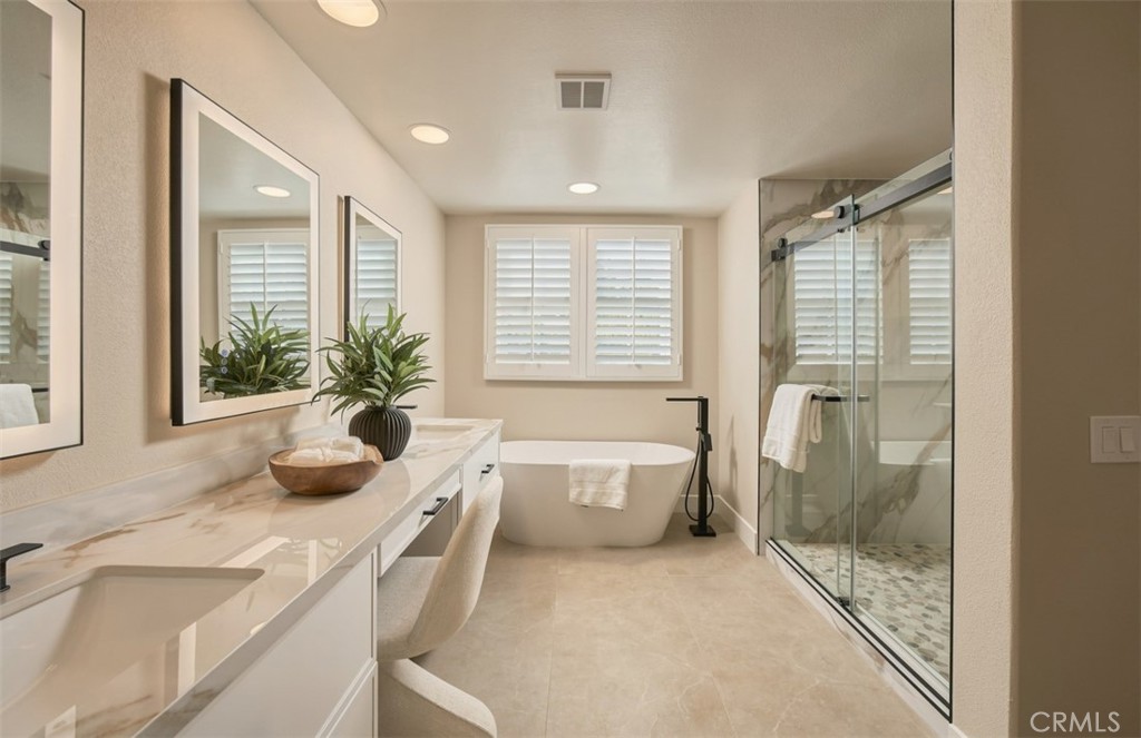 18 Hillsdale, Newport Beach CA 92660 - photo 37