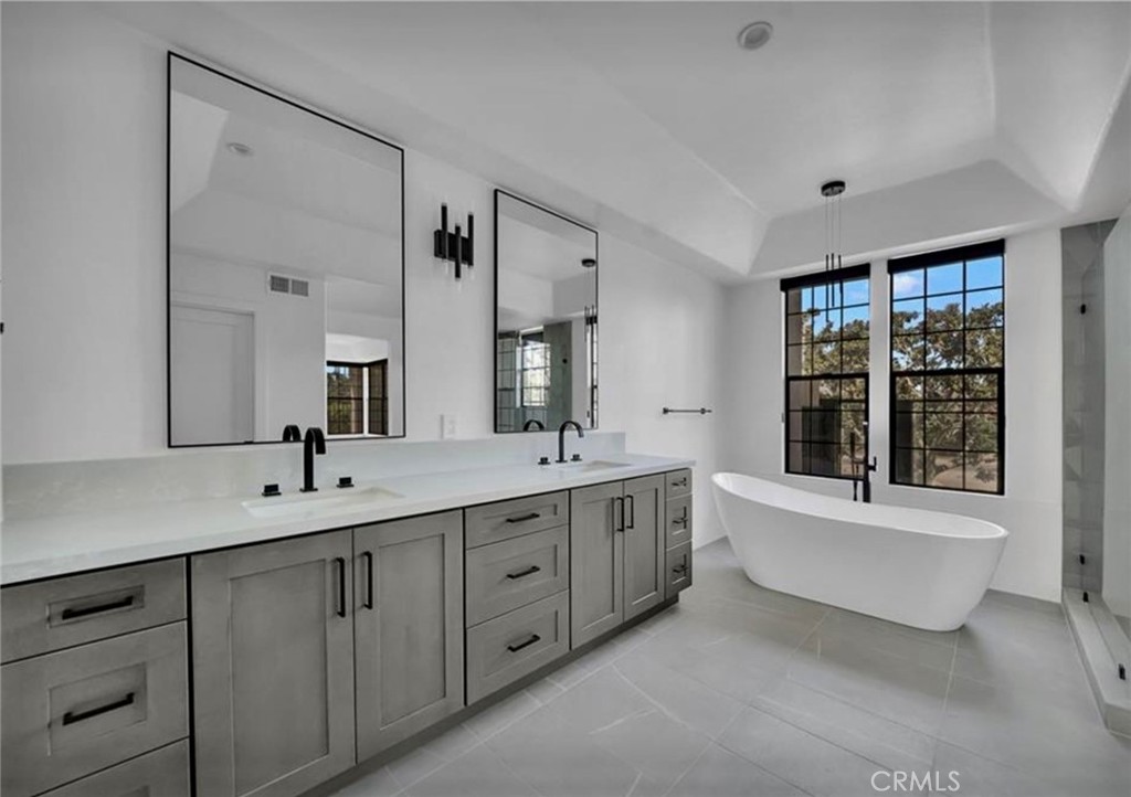 19 Sea Cove Lane 1, Newport Beach CA 92660 - photo 3