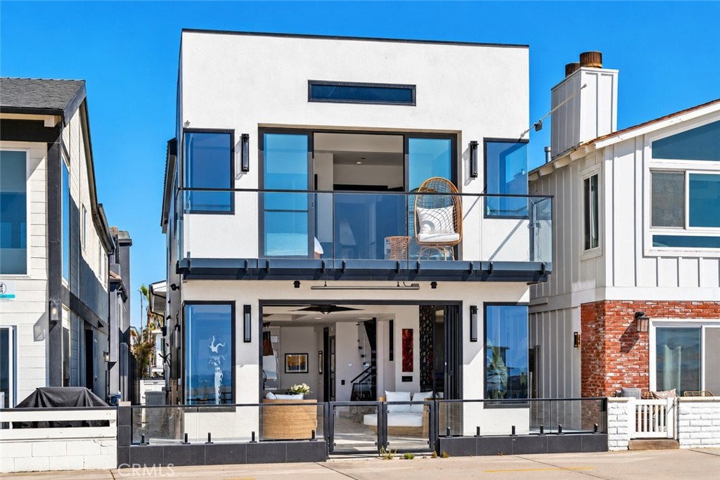 Welcome home... - 1904 W Oceanfront, Newport Beach CA 92663 - photo 31
