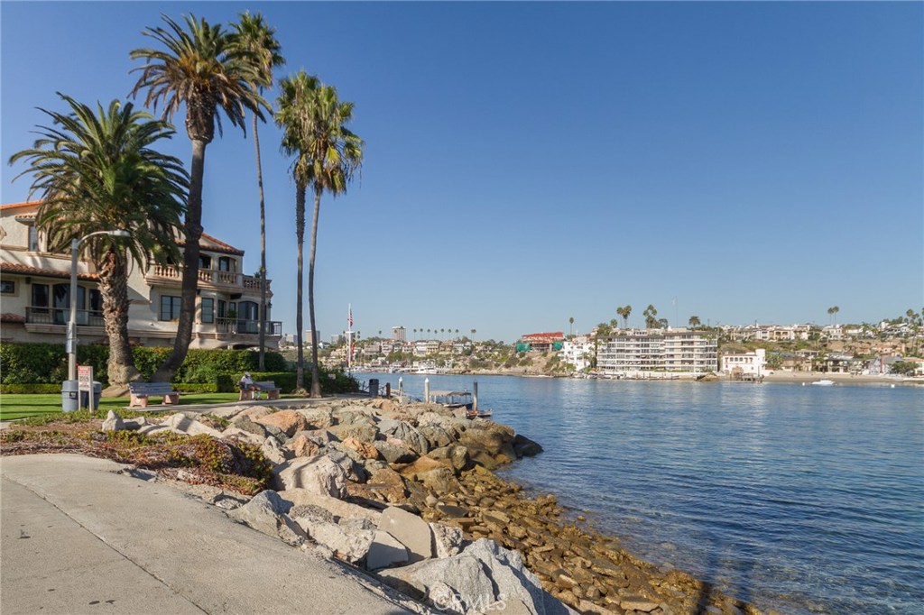 1905 E Balboa Boulevard, Newport Beach CA 92661 - photo 24