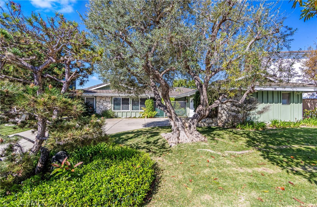 1907 Leeward, Newport Beach CA 92660 - photo 1