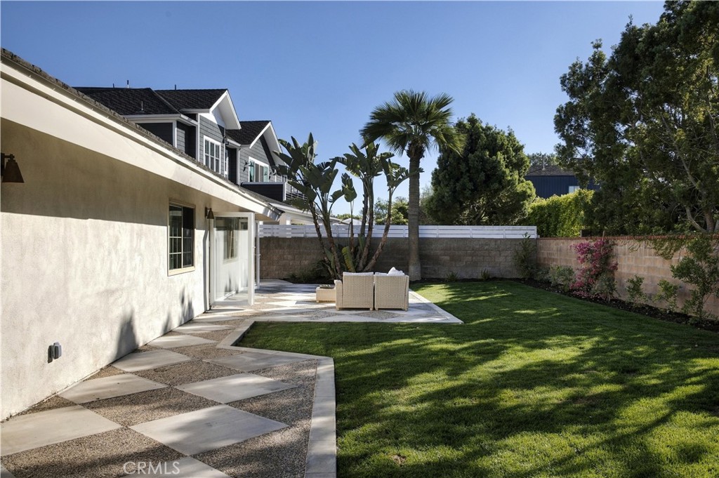 1907 Leeward, Newport Beach CA 92660 - photo 45
